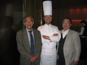 左：木村さん　中央：山崎シェフ　右：私